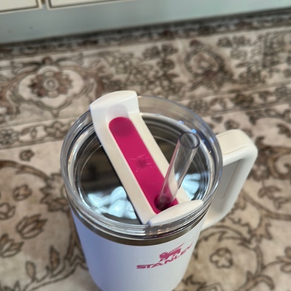 Stanley Pink and White Quencher H2.0 Tumbler - Picture 9 of 11